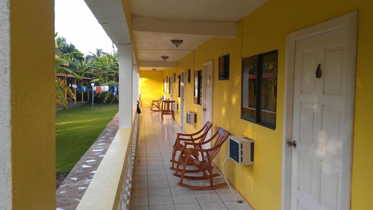 Sunshine Hotel Islas del Maíz Exterior foto