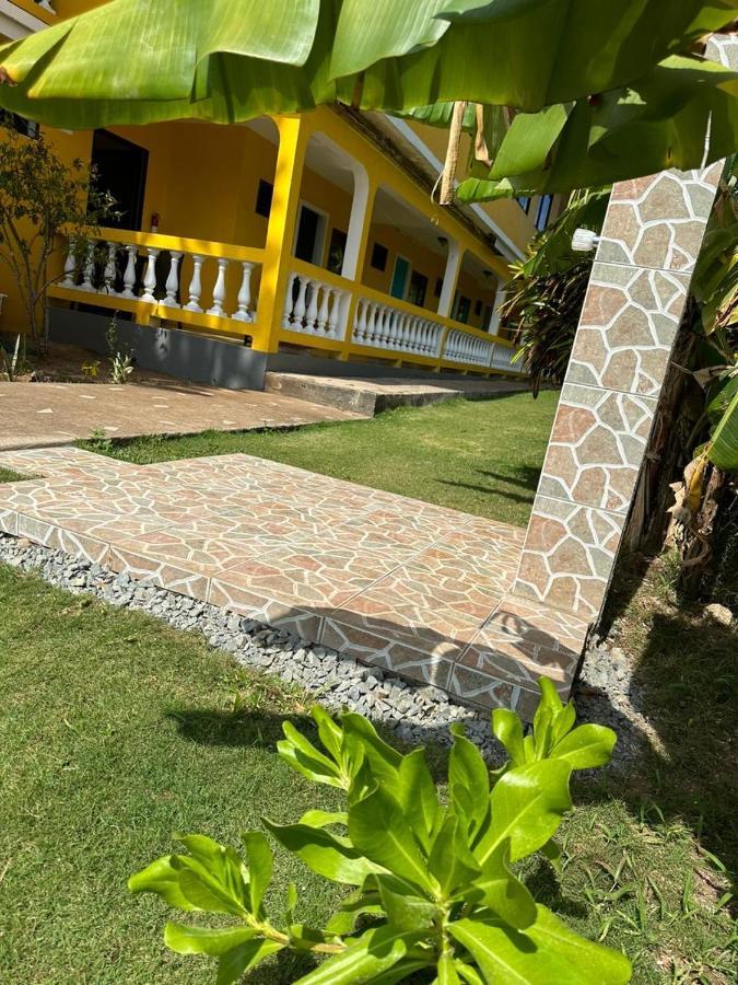 Sunshine Hotel Islas del Maíz Exterior foto